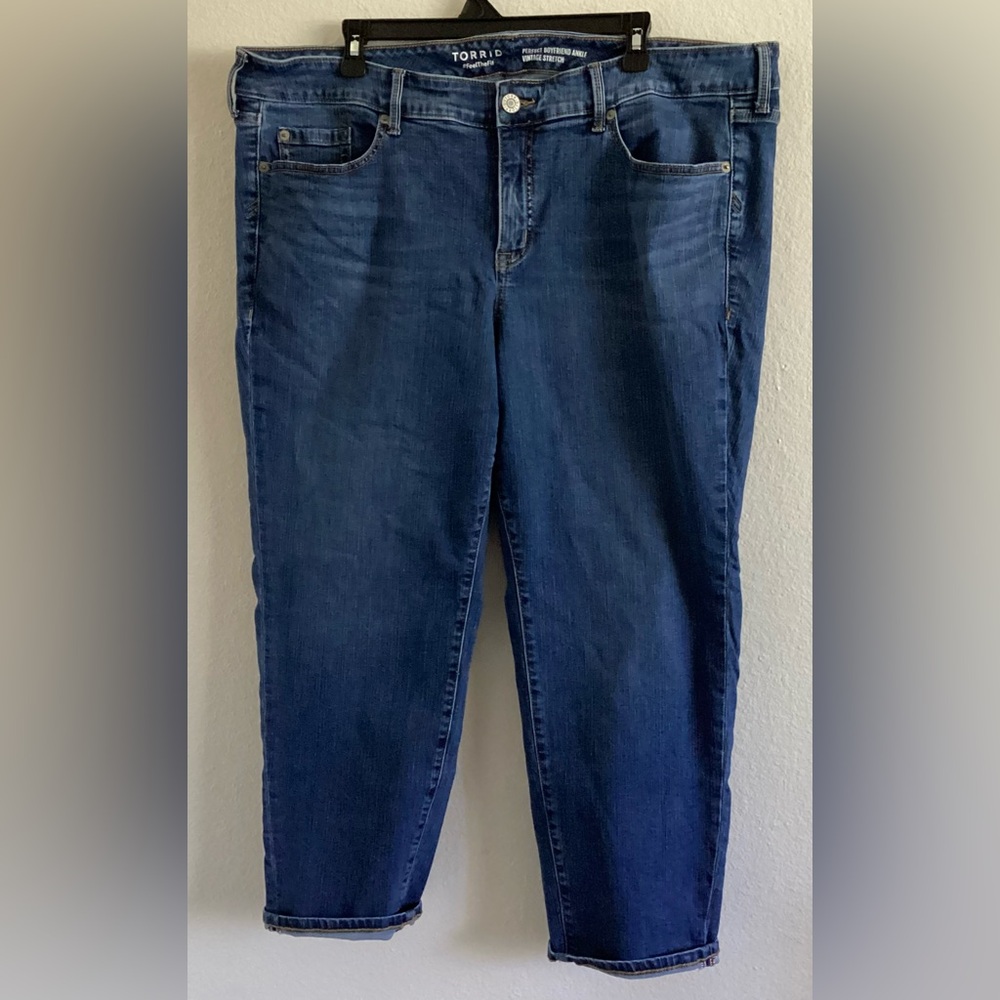 Torrid Perfect Boyfriend Ankle Jeans 20S